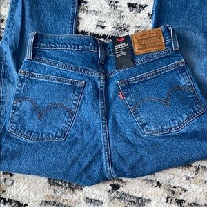 Levi high rise wedgie straight jeans